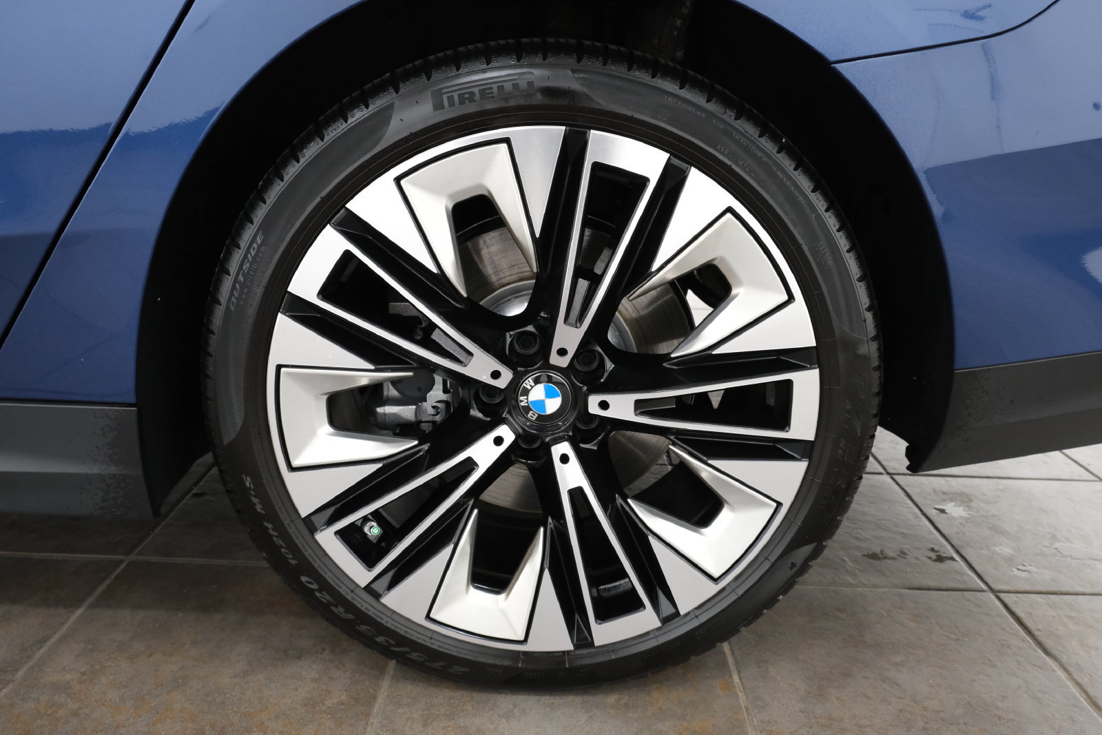 Used 2026 BMW 540i xDrive AWD/4WD image 38