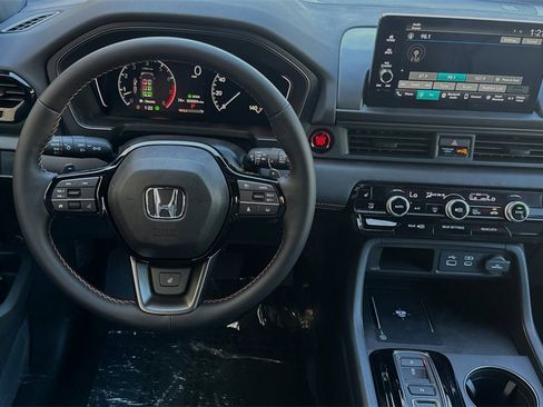 New 2025 Honda Pilot TrailSport image 14