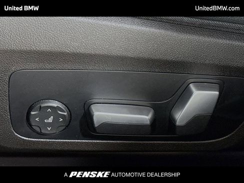 Used 2023 BMW 330i Sedan w/ M Sport Package RWD image 4