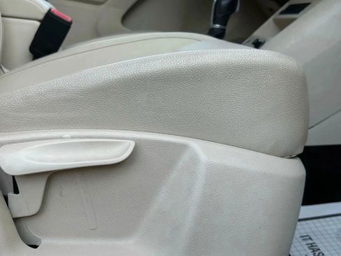 Used 2017 Volkswagen Tiguan S image 54