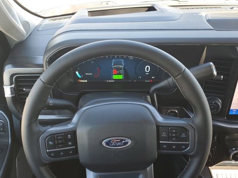 New 2026 Ford F250 Lariat w/ Lariat Ultimate Package AWD/4WD image 18