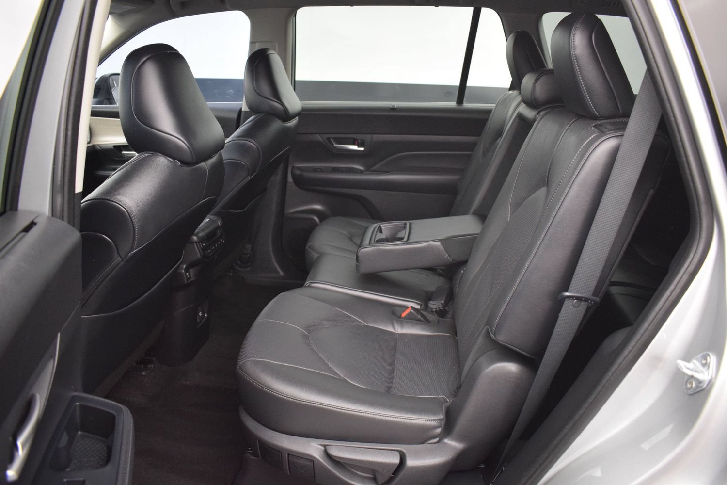 Used 2024 Toyota Grand Highlander AWD image 15