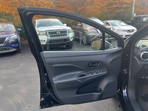 New 2025 Nissan Versa S image 19