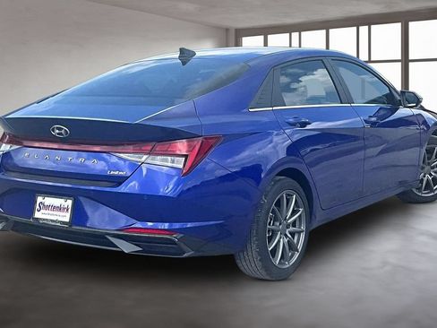 Used 2023 Hyundai Elantra Limited w/ Cargo Package FWD image 6