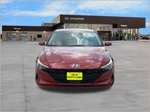Used 2023 Hyundai Elantra SEL w/ Convenience Package FWD image 6