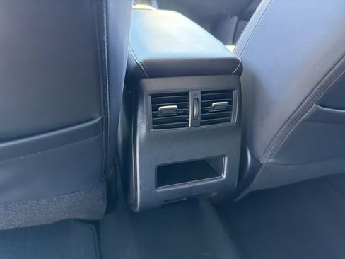 Used 2025 Mitsubishi Outlander SE AWD/4WD image 14