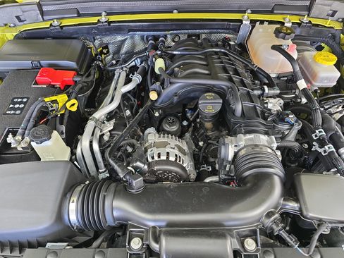 Used 2024 Jeep Wrangler Sport S image 28