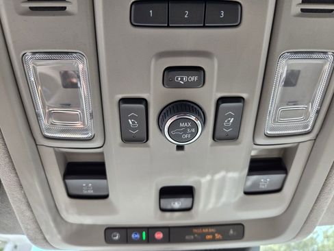 Used 2023 Cadillac Escalade Sport Platinum AWD/4WD image 41