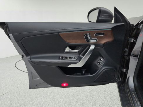 Used 2023 Mercedes-Benz CLA 250 w/ Premium Package image 26