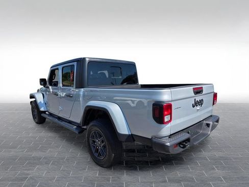 Used 2024 Jeep Gladiator Sport AWD/4WD image 7