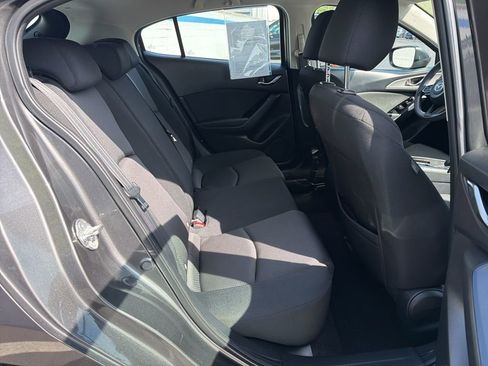 Used 2018 MAZDA MAZDA3 Sport FWD image 21
