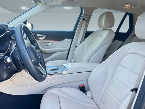 Used 2022 Mercedes-Benz GLC 300 image 18