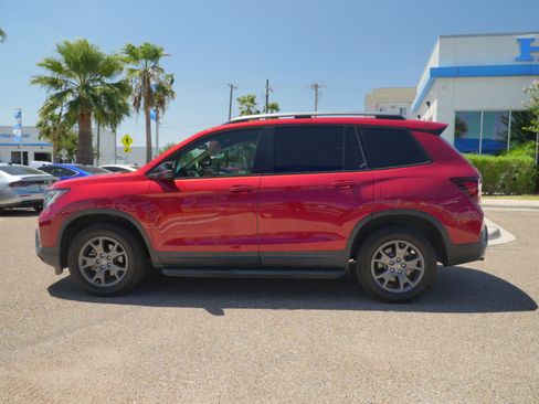 Used 2024 Honda Passport TrailSport image 8