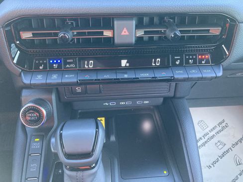 Used 2025 Toyota Land Cruiser image 17