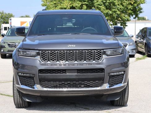 Used 2025 Jeep Grand Cherokee L Laredo w/ Trailer Tow Package AWD/4WD image 5