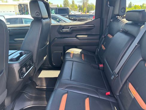 Used 2023 GMC Sierra 1500 AT4 image 17