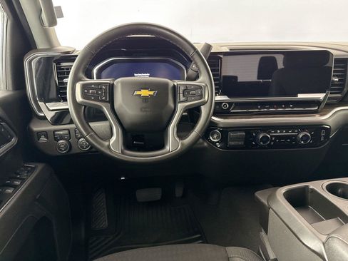 Used 2025 Chevrolet Silverado 2500 LT w/ Convenience Package AWD/4WD image 29