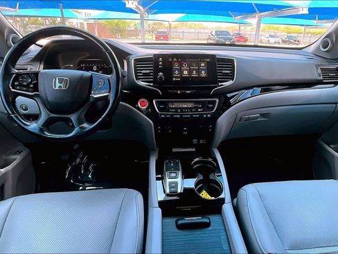 Used 2019 Honda Pilot Elite image 16