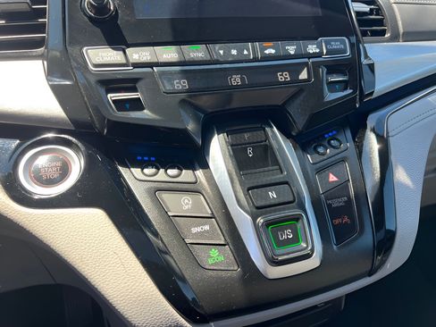 Used 2018 Honda Odyssey Elite image 49
