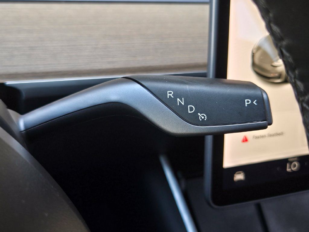 Used 2018 Tesla Model 3 Long Range RWD image 23