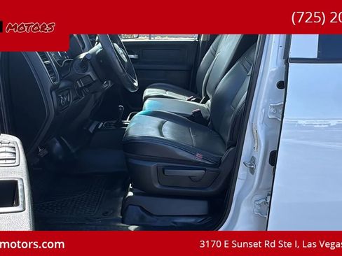 Used 2019 RAM 3500 Tradesman w/ Chrome Appearance Group AWD/4WD image 5