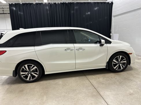 Used 2019 Honda Odyssey Elite image 16