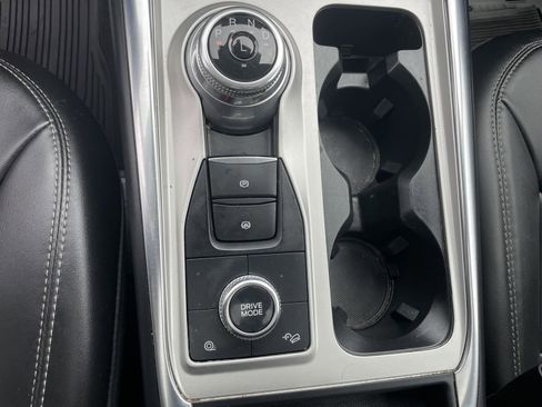 Certified 2022 Ford Explorer XLT w/ Equipment Group 202A image 21