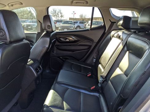 Used 2024 GMC Terrain SLT image 22