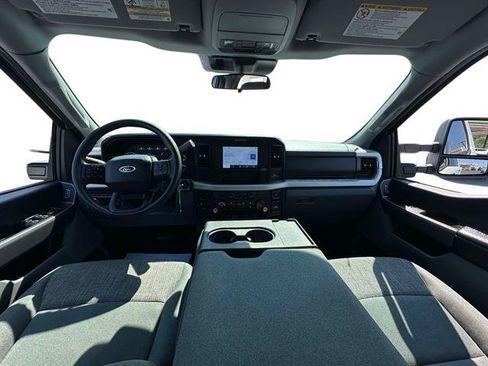Used 2025 Ford F250 XLT AWD/4WD image 13