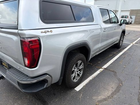 Used 2019 GMC Sierra 1500 SLE w/ SLE Value Package AWD/4WD image 11