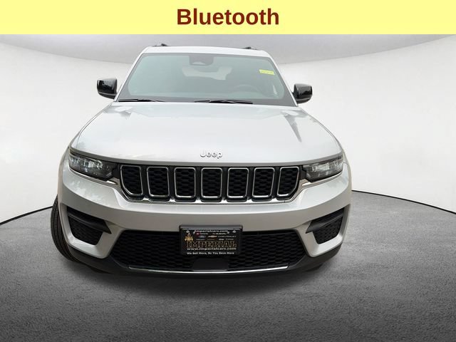 Used 2025 Jeep Grand Cherokee Laredo X w/ MOPAR Finishing Package AWD/4WD image 11