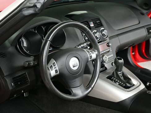 Used 2007 Saturn Sky Red Line RWD image 32