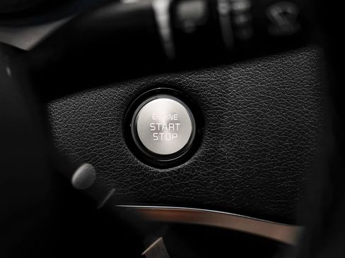 Used 2019 Kia Stinger GT AWD/4WD image 19
