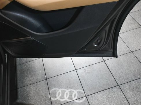 Used 2021 Audi Q8 Premium Plus w/ Premium Plus Package image 20