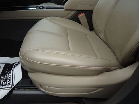 Used 2023 Lincoln Corsair AWD w/ Equipment Group 101A image 24