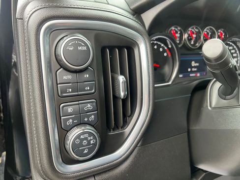 Used 2021 Chevrolet Silverado 1500 LT Trail Boss w/ Convenience Package II AWD/4WD image 25