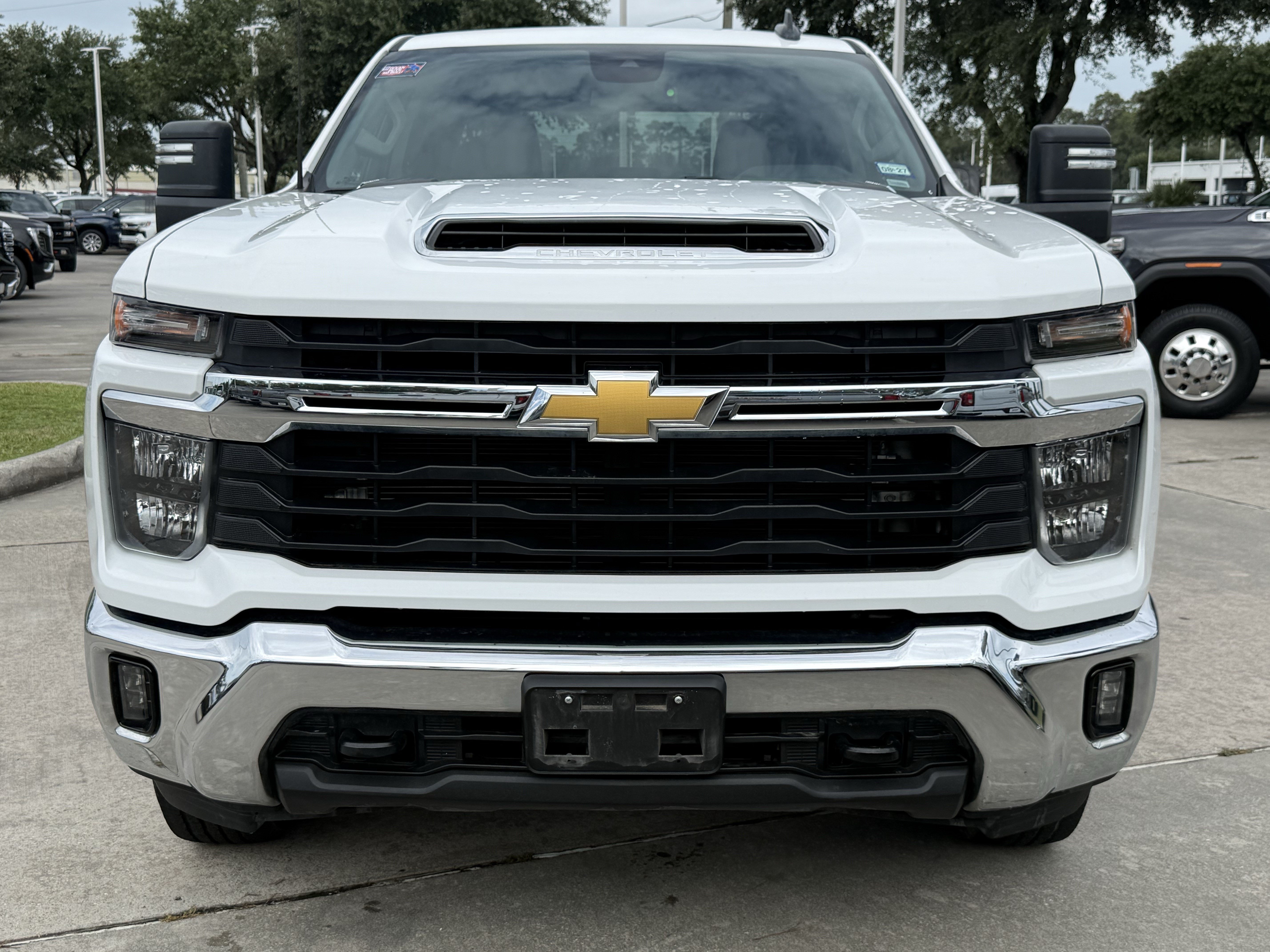 Used 2025 Chevrolet Silverado 2500 LT w/ Convenience Package AWD/4WD image 10