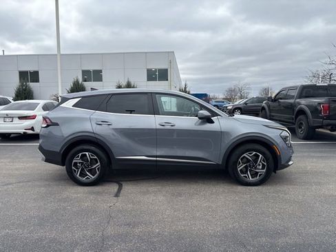 Used 2025 Kia Sportage LX AWD/4WD image 5