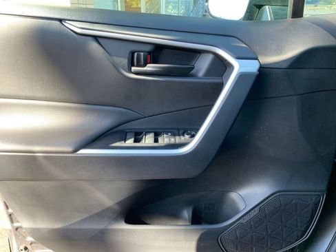 Used 2025 Toyota RAV4 LE image 20