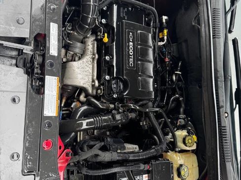 Used 2013 Chevrolet Cruze LT image 23