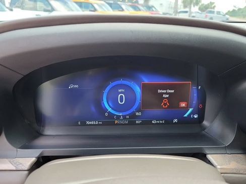 Used 2020 Ford Explorer Platinum w/ Premium Technology Package AWD/4WD image 23