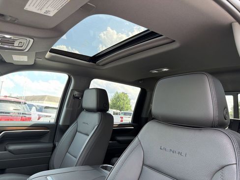 New 2026 GMC Sierra 2500 Denali w/ Technology Package AWD/4WD image 20
