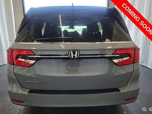 Used 2023 Honda Odyssey Elite image 3
