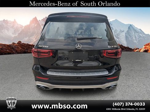 Used 2024 Mercedes-Benz GLB 35 AMG 4MATIC image 3