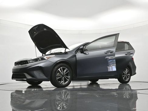 Used 2023 Kia Forte LXS FWD image 48