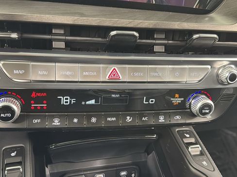 Used 2025 Kia Telluride SX Prestige X-Pro image 26