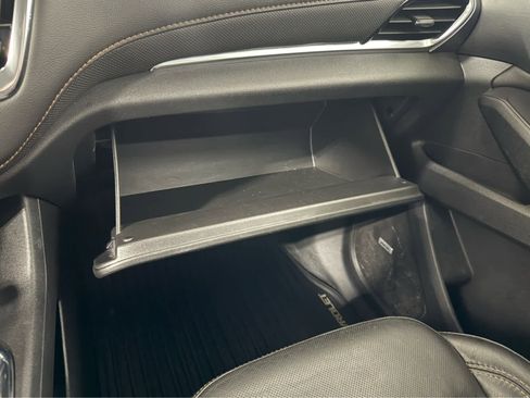 Used 2019 Chevrolet Traverse Premier image 16