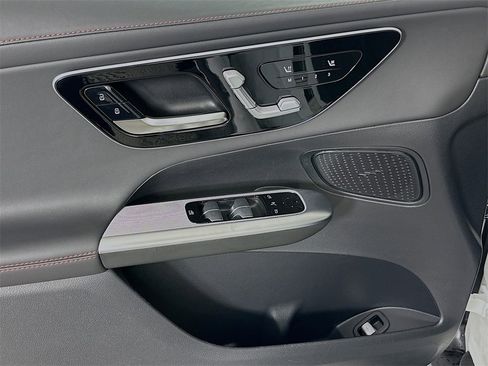 New 2026 Mercedes-Benz GLC 43 AMG 4MATIC image 18