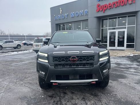 Used 2025 Nissan Frontier PRO-4X image 12