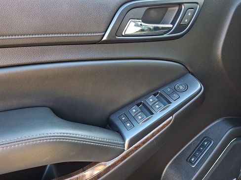Used 2015 Chevrolet Tahoe LT AWD/4WD image 13